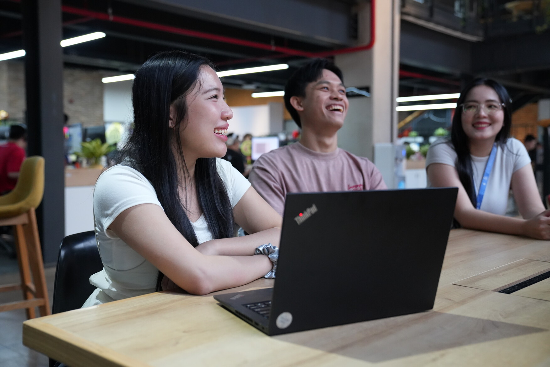 TINH THẦN CỘNG TÁC